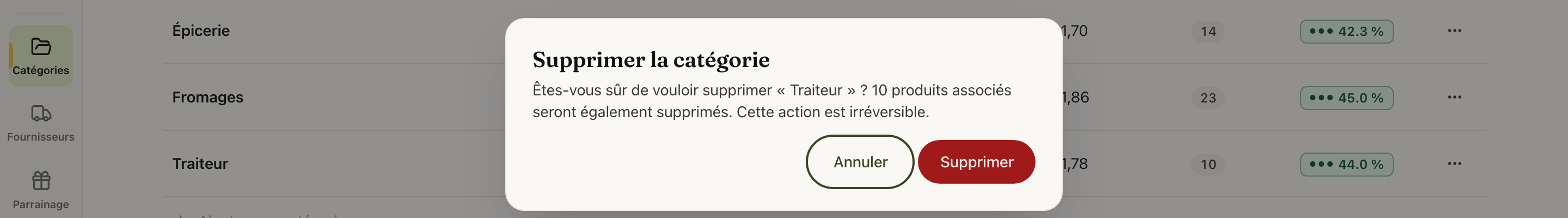 La confirmation de suppression : « 10 produits associés seront également supprimés »